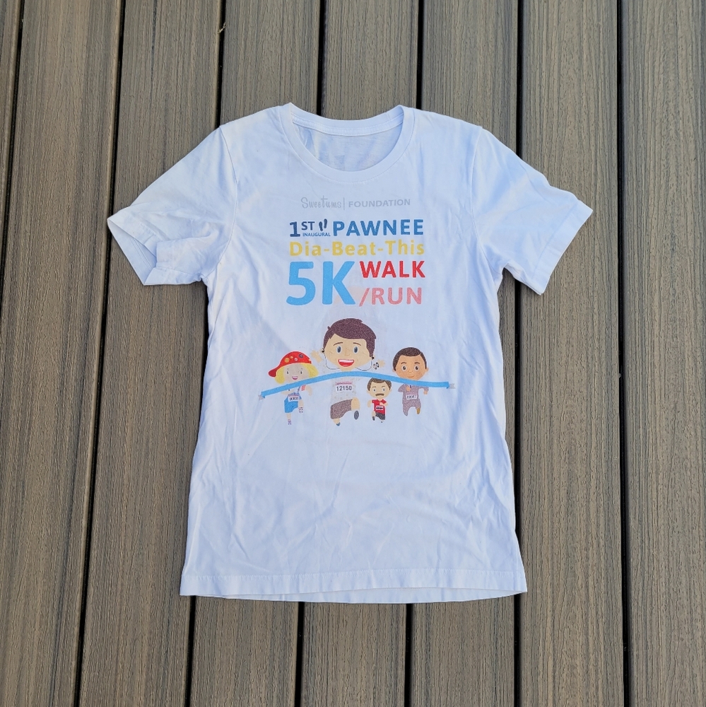 Parks and Rec 'Dia-Beat-This' Race Shirt | Size Small